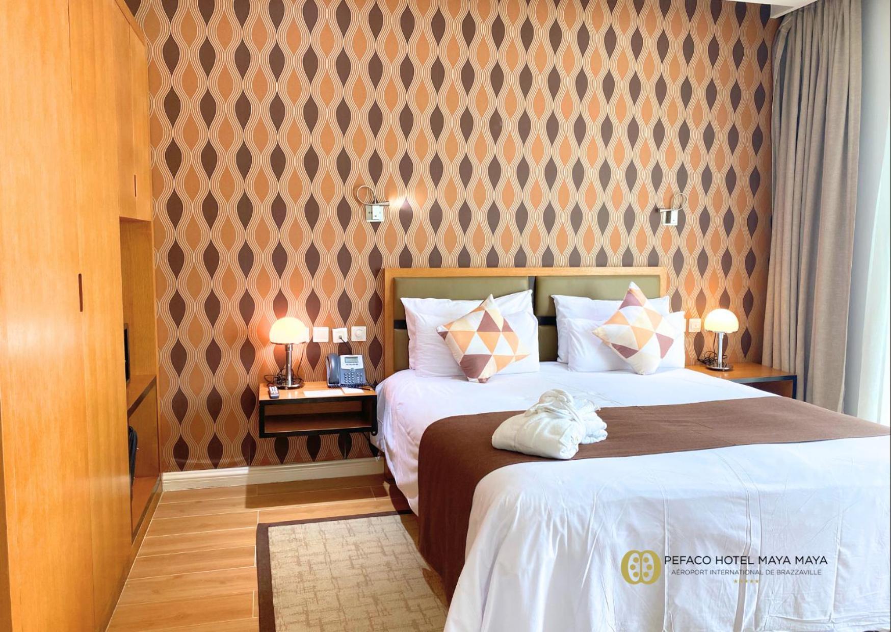 ברזוויל Pefaco Hotel Maya Maya מראה חיצוני תמונה