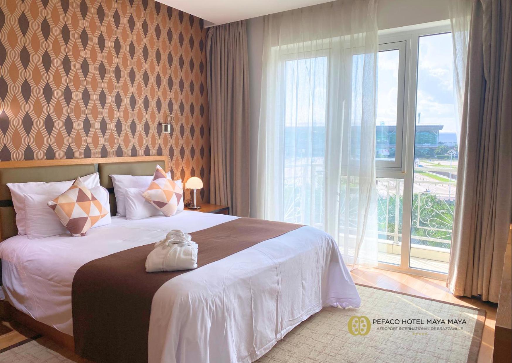 ברזוויל Pefaco Hotel Maya Maya מראה חיצוני תמונה