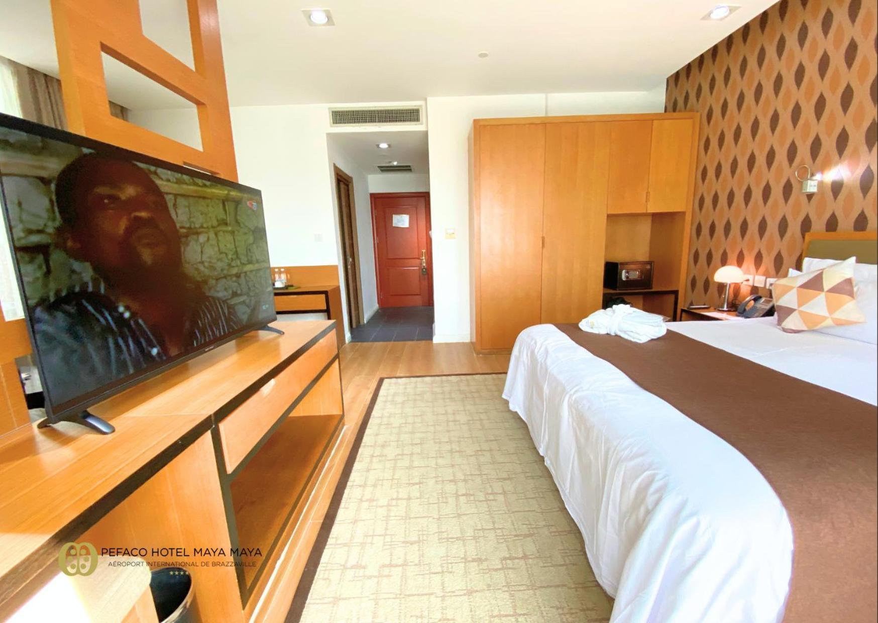 ברזוויל Pefaco Hotel Maya Maya מראה חיצוני תמונה