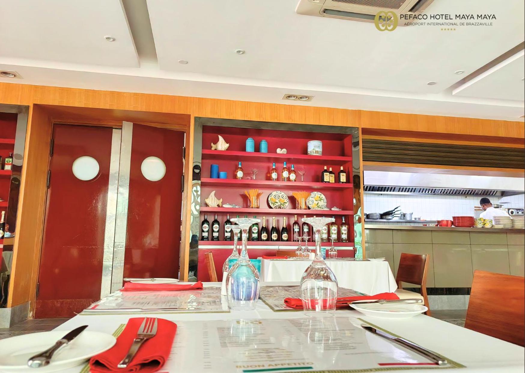 ברזוויל Pefaco Hotel Maya Maya מראה חיצוני תמונה