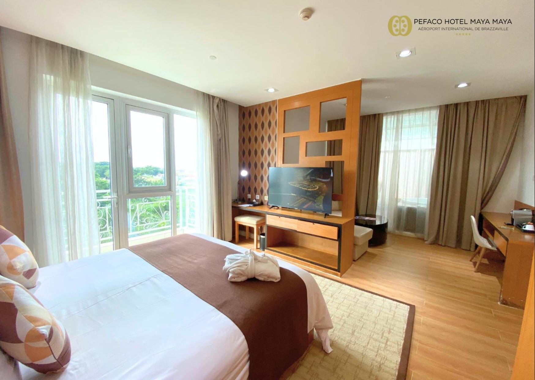 ברזוויל Pefaco Hotel Maya Maya מראה חיצוני תמונה