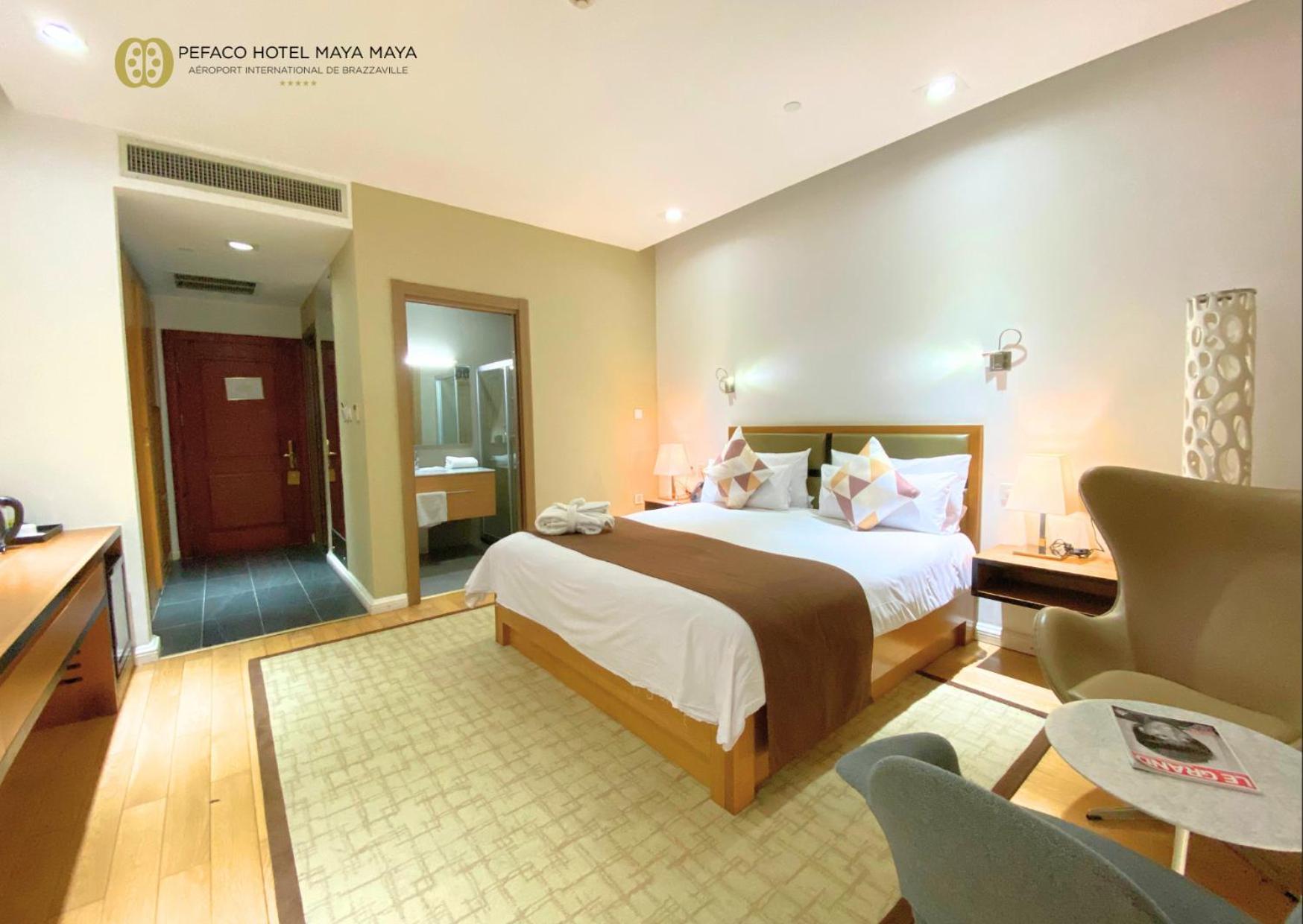 ברזוויל Pefaco Hotel Maya Maya מראה חיצוני תמונה