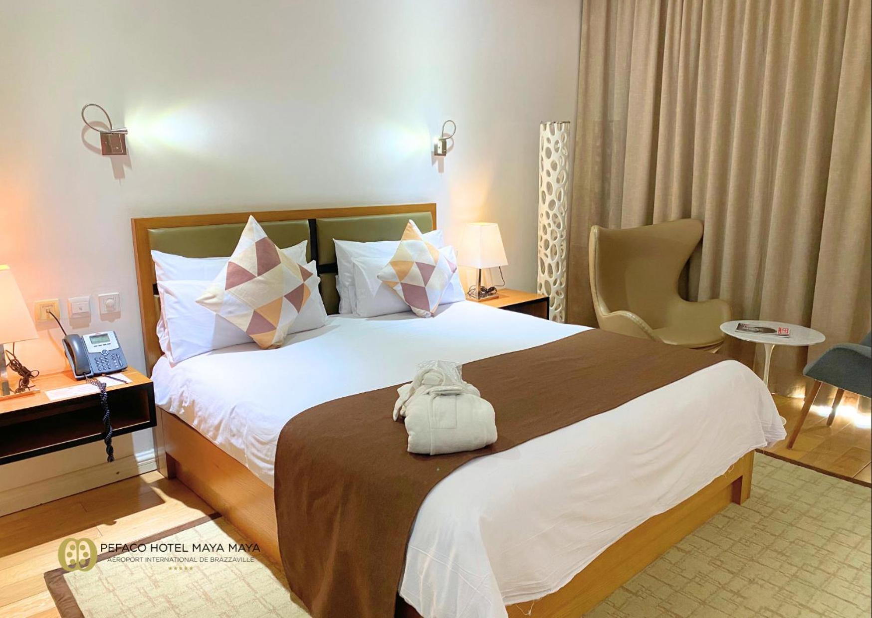 ברזוויל Pefaco Hotel Maya Maya מראה חיצוני תמונה