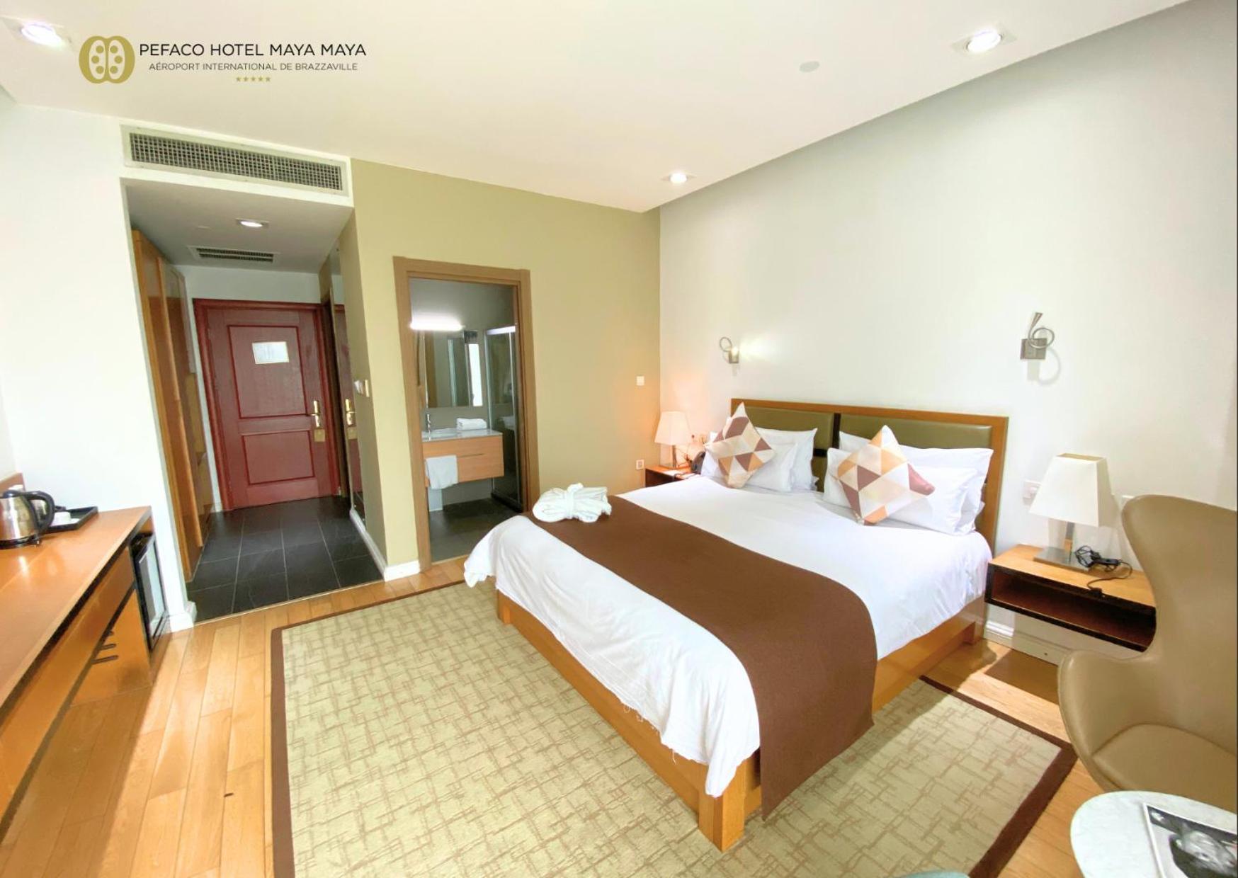ברזוויל Pefaco Hotel Maya Maya מראה חיצוני תמונה