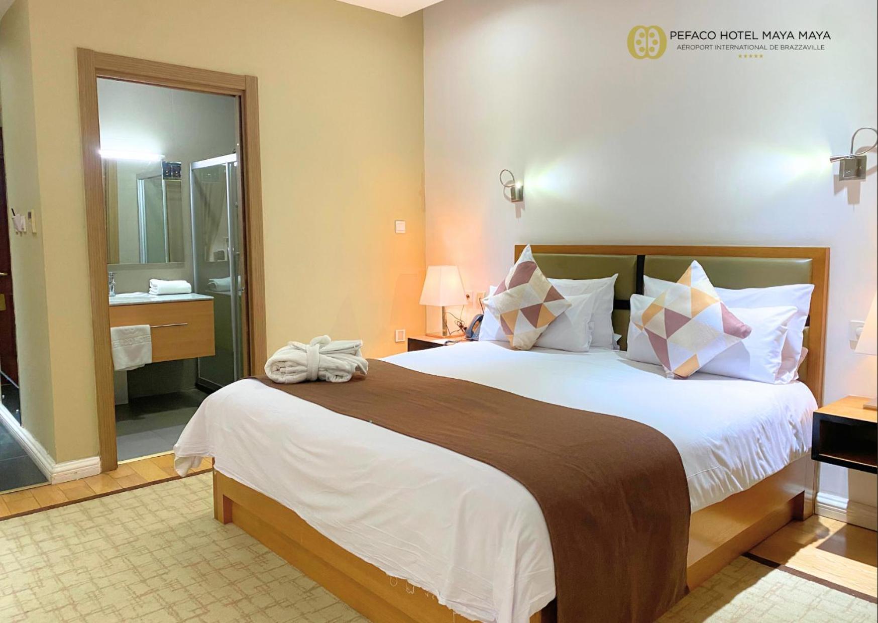 ברזוויל Pefaco Hotel Maya Maya מראה חיצוני תמונה