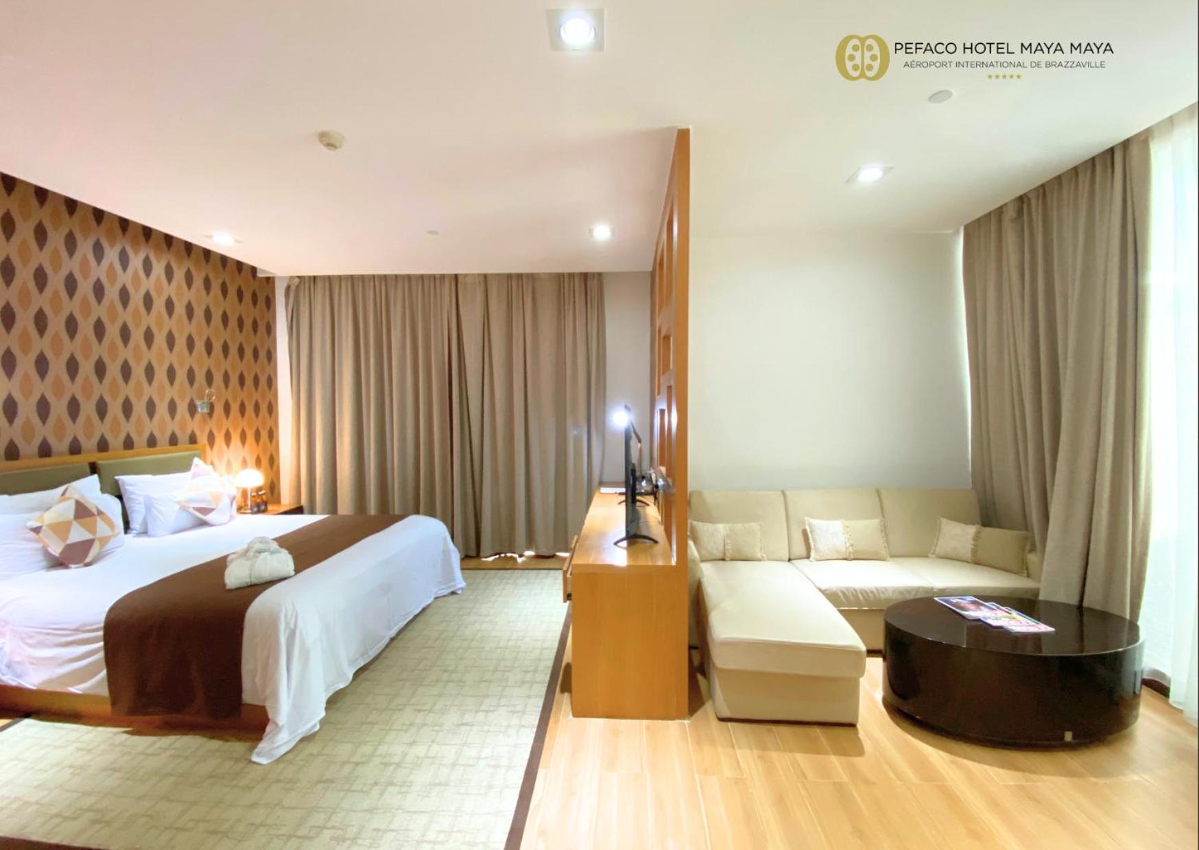 ברזוויל Pefaco Hotel Maya Maya מראה חיצוני תמונה