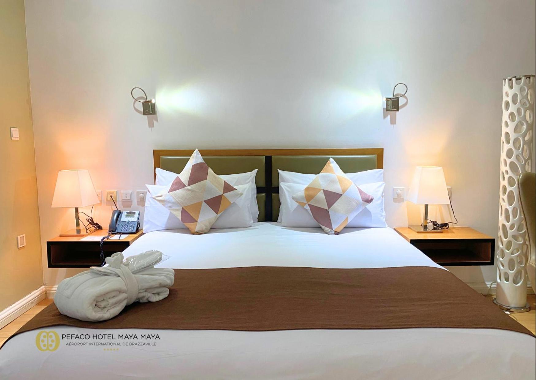 ברזוויל Pefaco Hotel Maya Maya מראה חיצוני תמונה