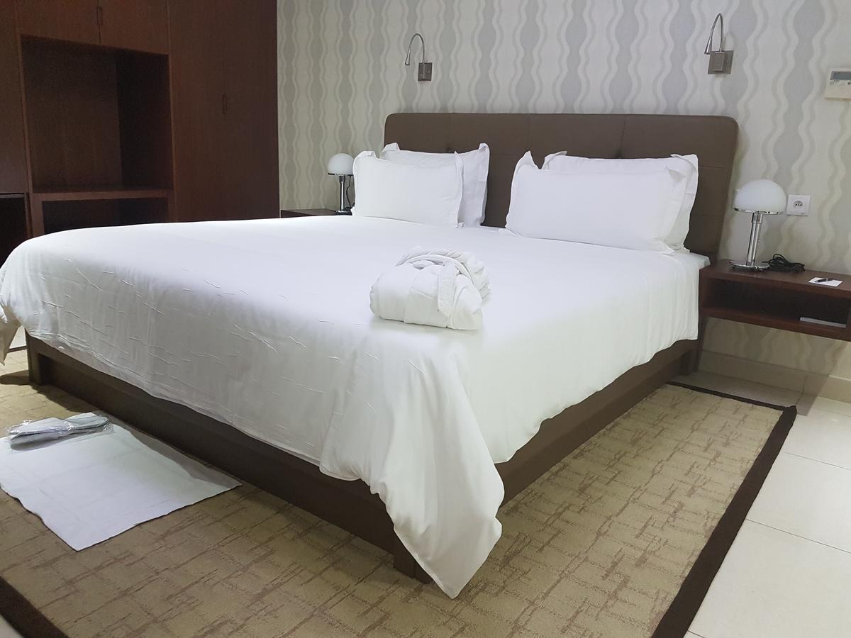 ברזוויל Pefaco Hotel Maya Maya מראה חיצוני תמונה